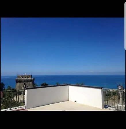 Una Terrazza sul Mare The Lighthouse Paola Esterno foto